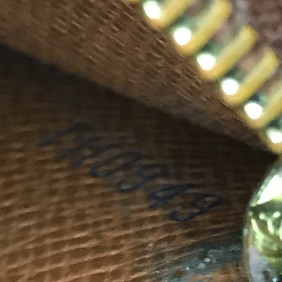 AUTH Louis Vuitton Sarah Wallet TH0949 - Picture 4 of 8